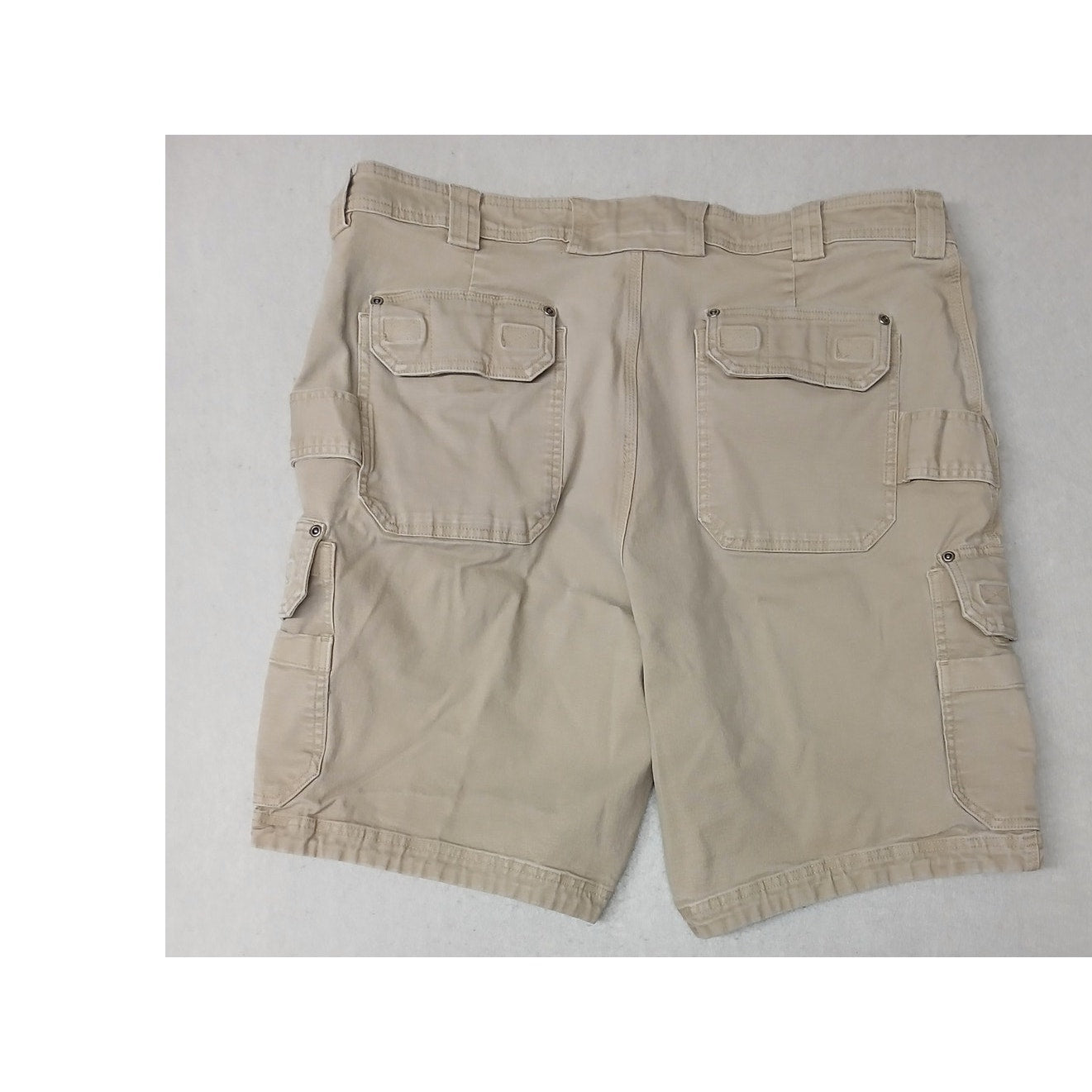 Duluth (40) Beige Flex Fire Hose Cargo Style Khaki Shorts