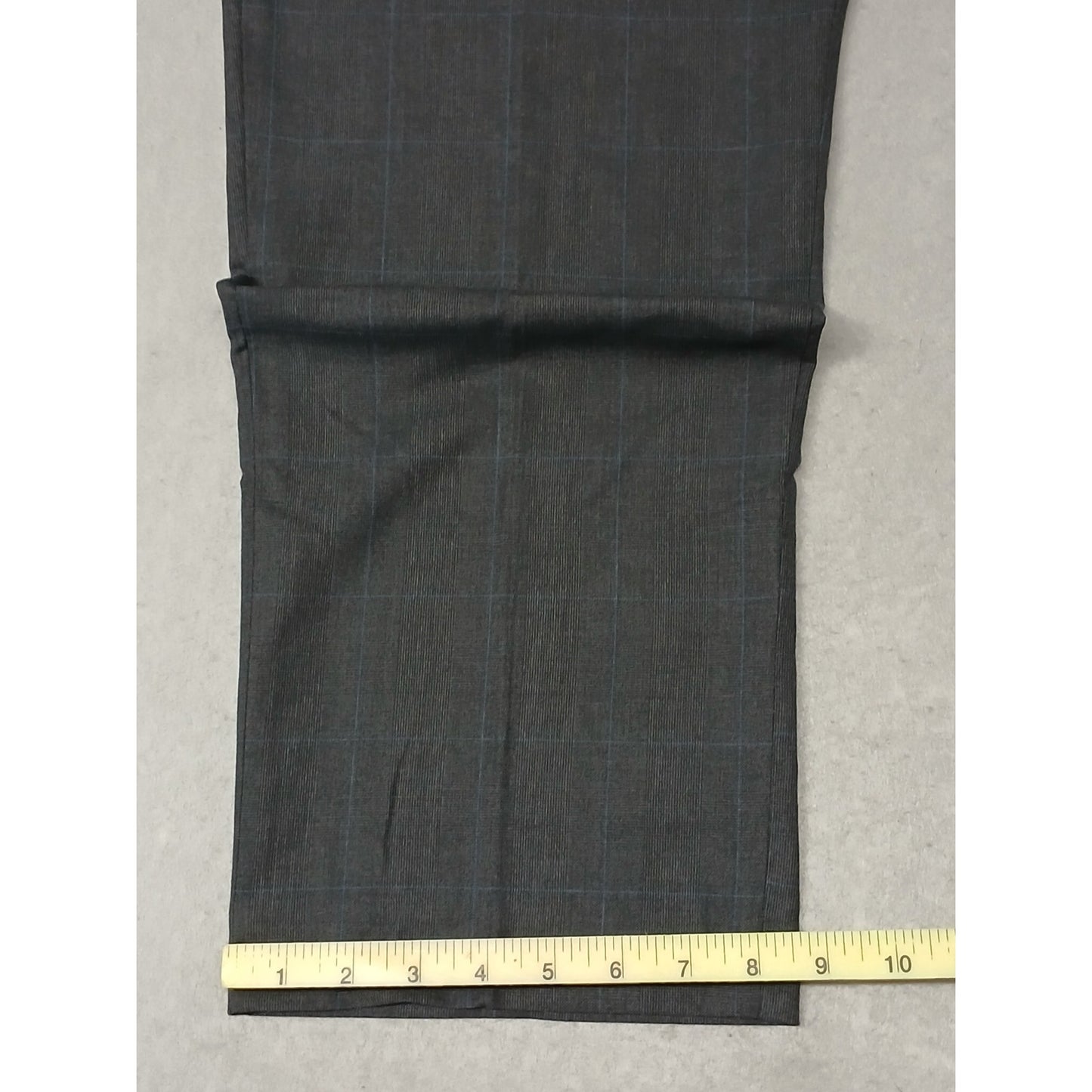 CHAPS (42x32) Gray Plaid Classic Straight Leg Dress Slacks