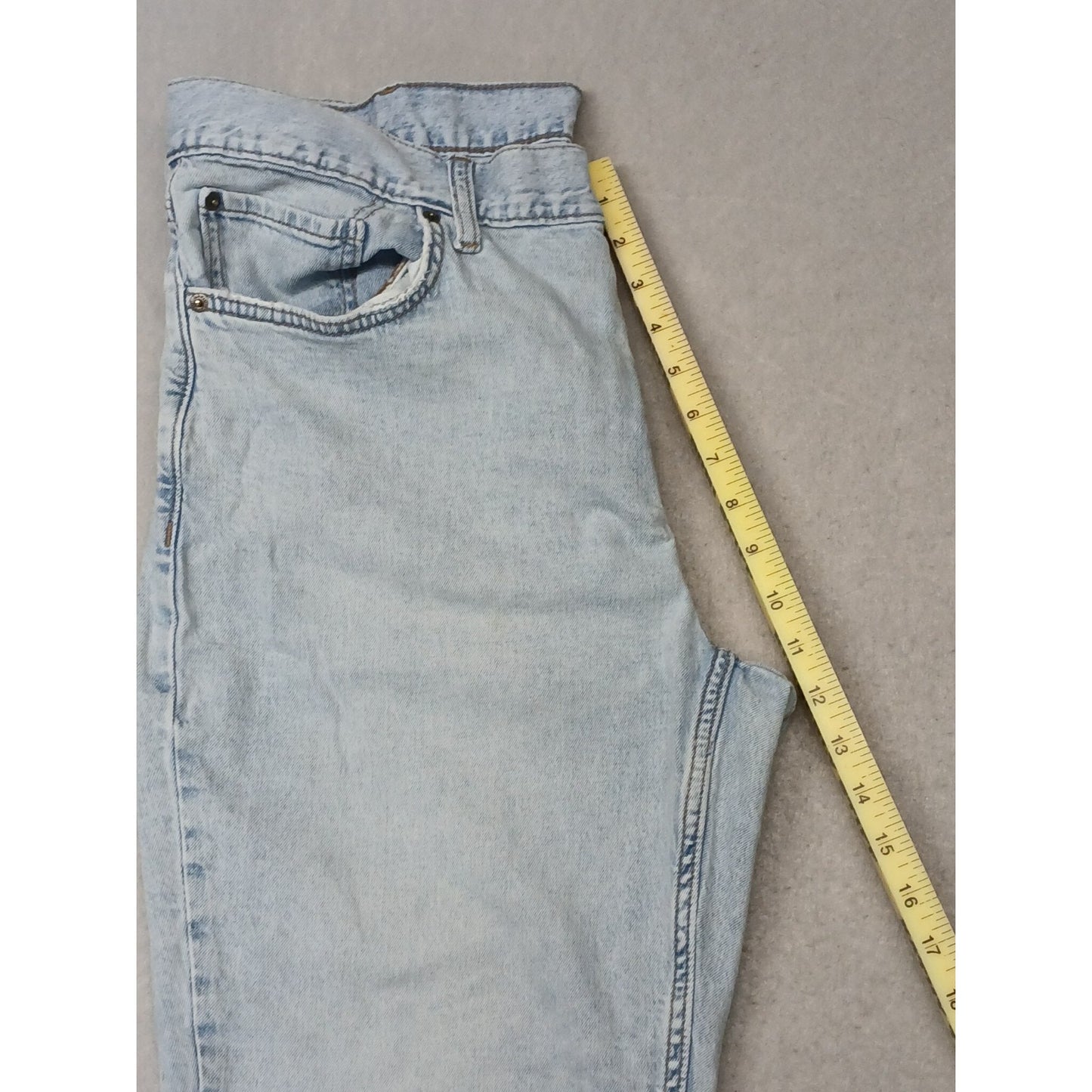 Old Navy (38x32) Men's Relaxed Straight Fit Light Denim Jeans