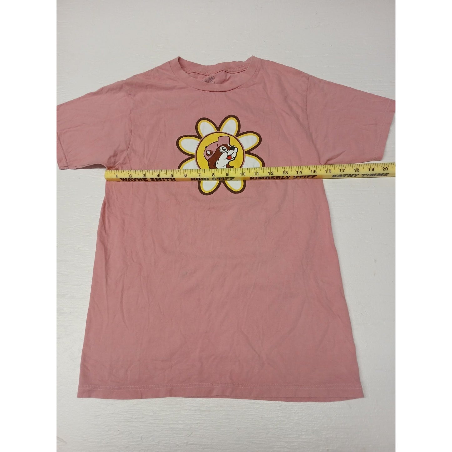 Buc-ees Pink (Small) Relaxed Fit Cotton Tee Shirt