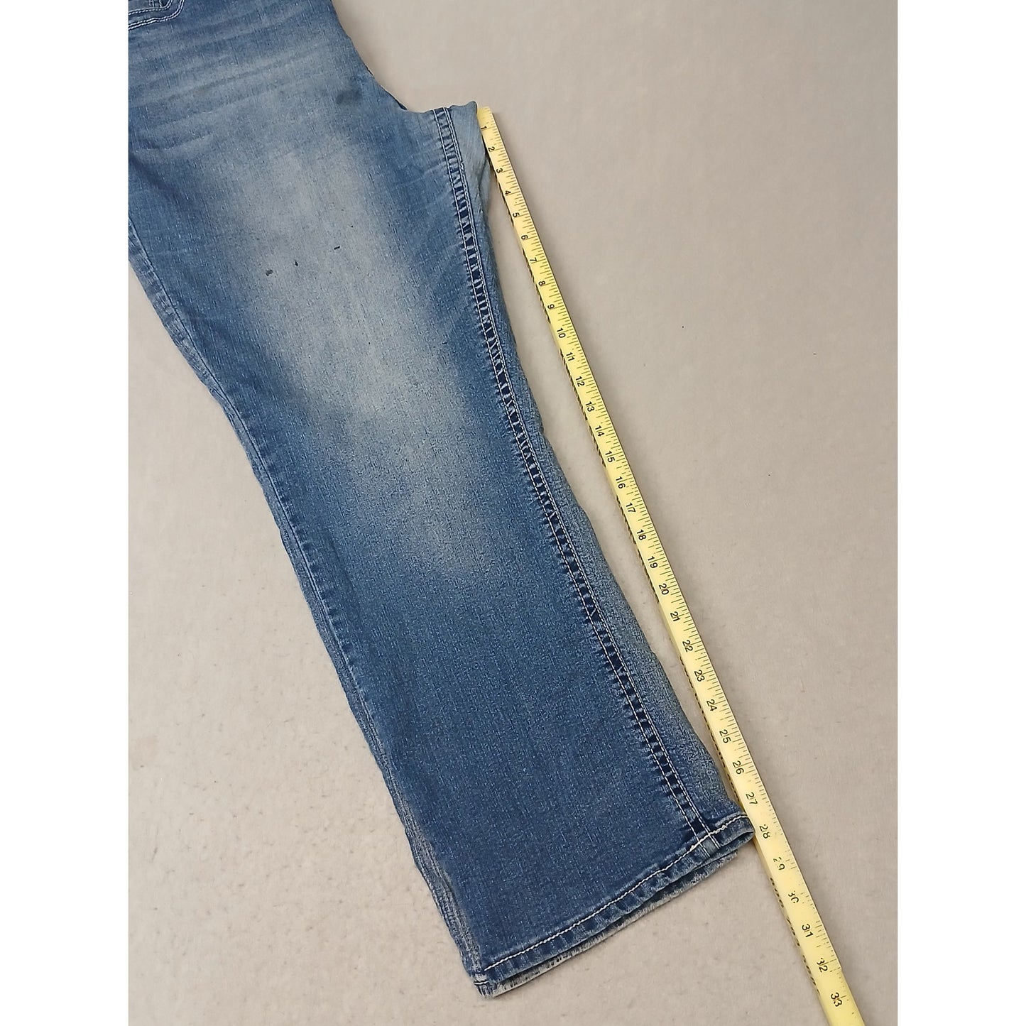Wallflower (40") Vintage Relaxed Boot Cut Blue Denim Jeans
