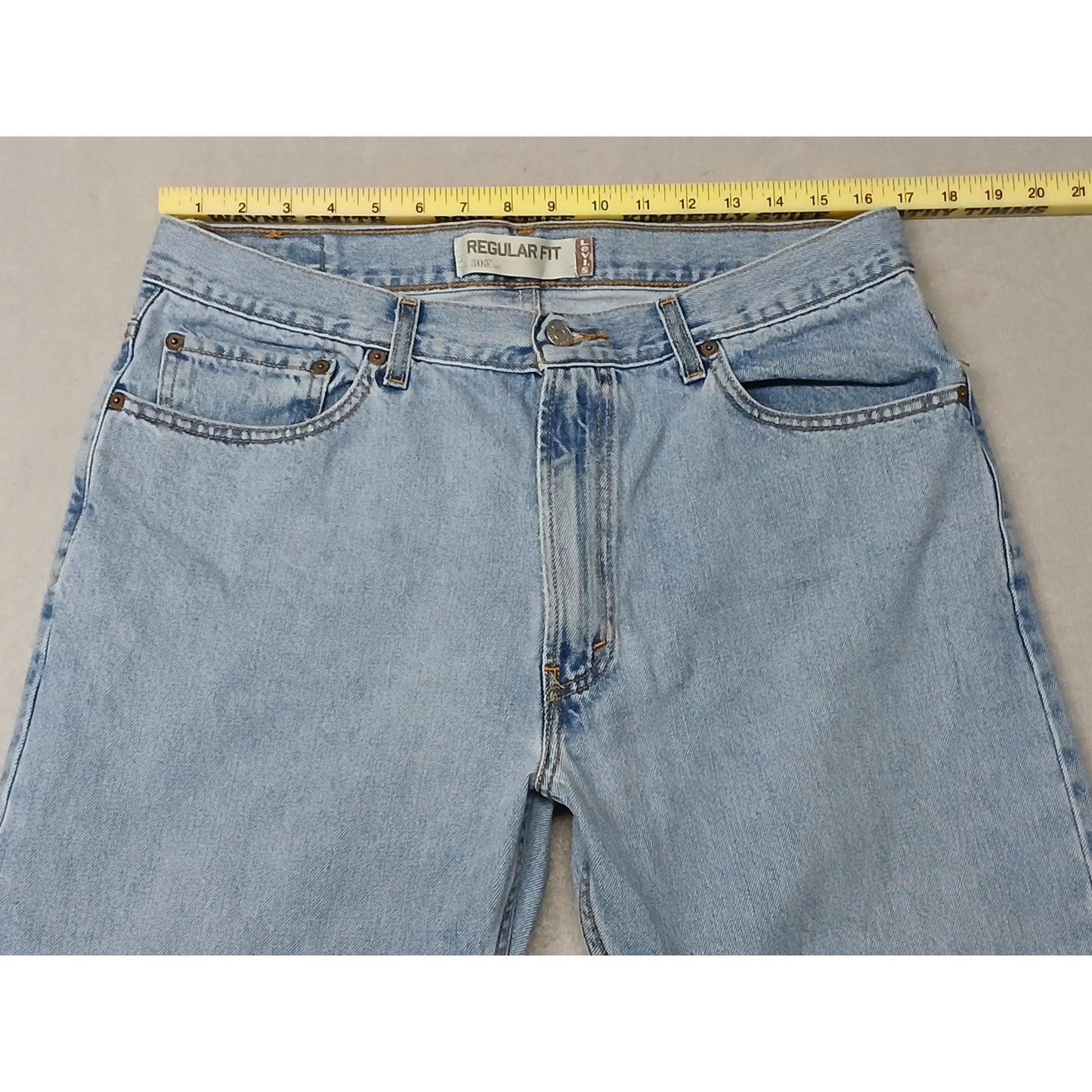 Levis 505 (36x29) Vintage Regular Fit Light Denim Jeans