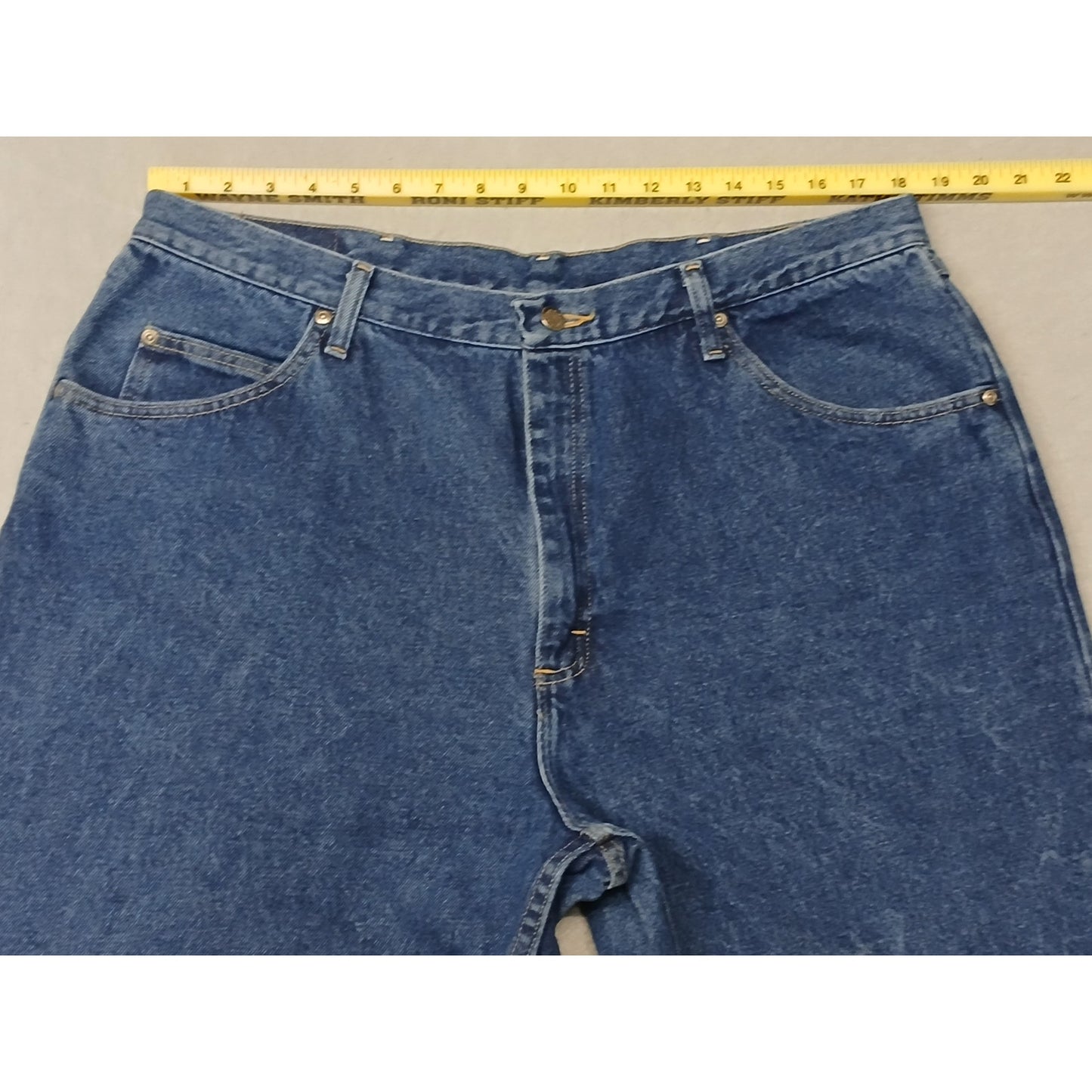 Wrangler (40x32) Men's Relaxed Straight Leg Blue Denim Jeans