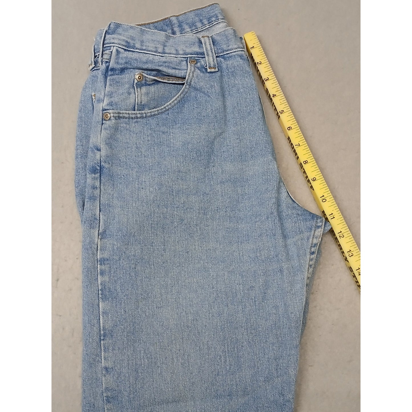 Wrangler (32x30) Men's Straight Leg Blue Denim Jeans