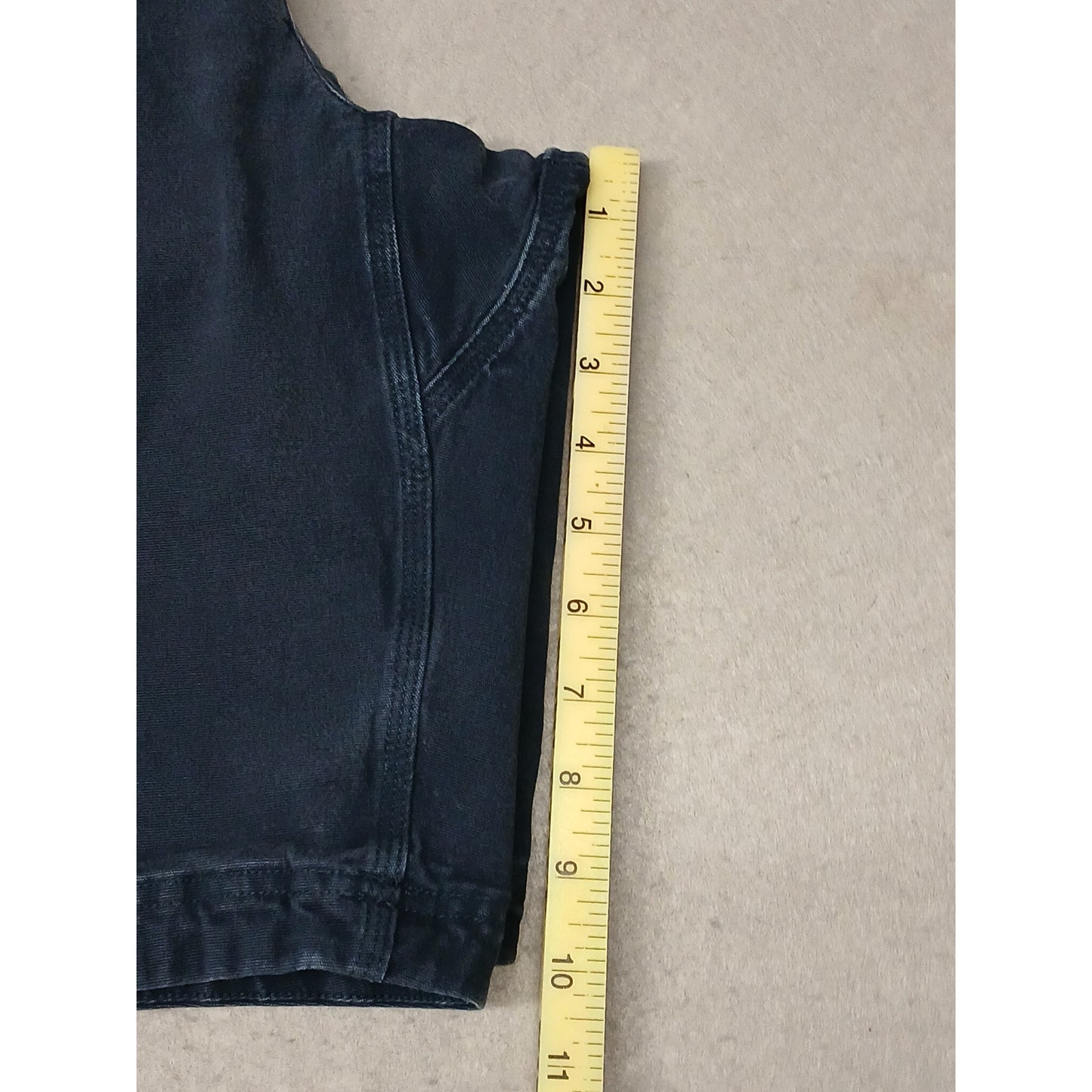 Duluth (40) Blue Cargo Style Flex Fire Hose Khaki Shorts
