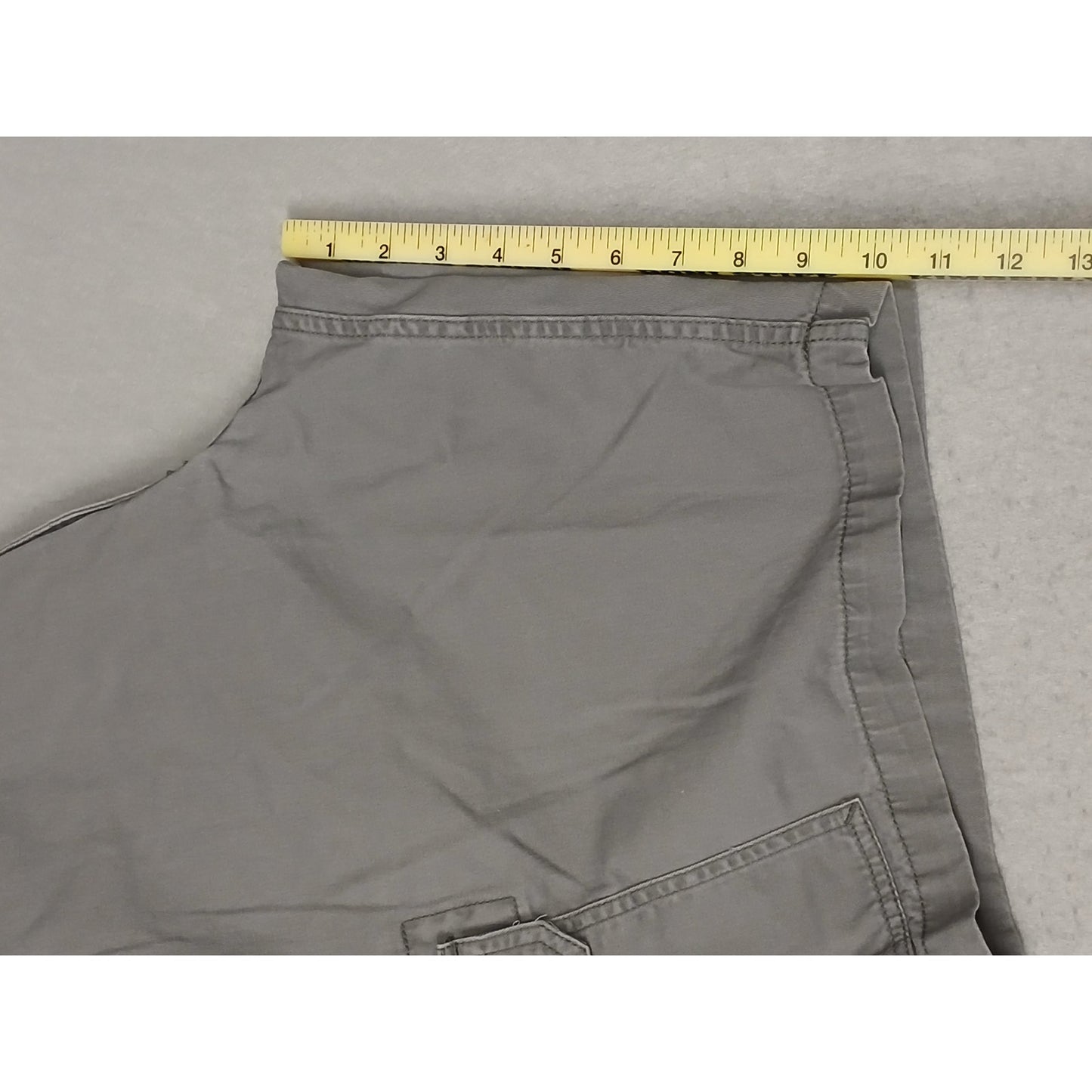 U.S. Polo Assn. (44) Men's Gray Cargo Khaki Relaxed Shorts