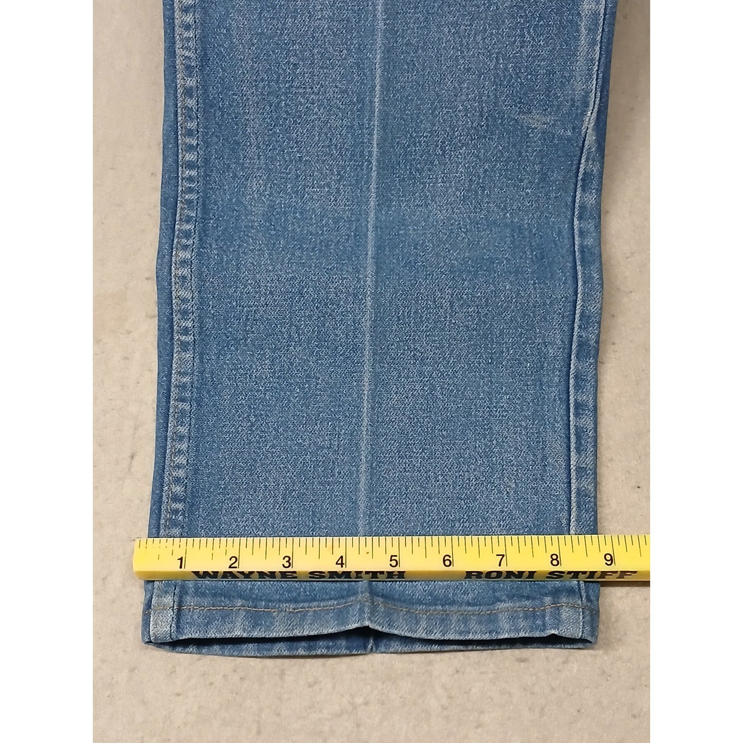 Wrangler (38x38) Vintage High Rise Straight Blue Denim Jeans