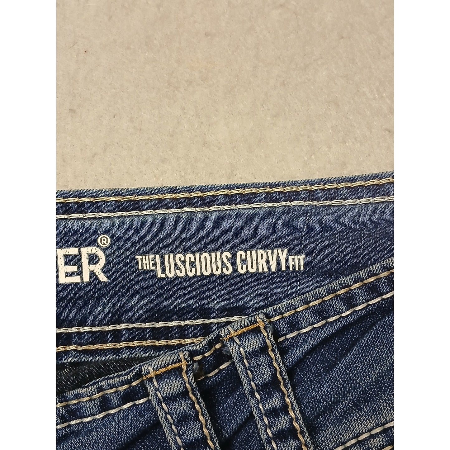 Wallflower (15R) Women's Curvy Fit Boot Cut Blue Denim Jeans