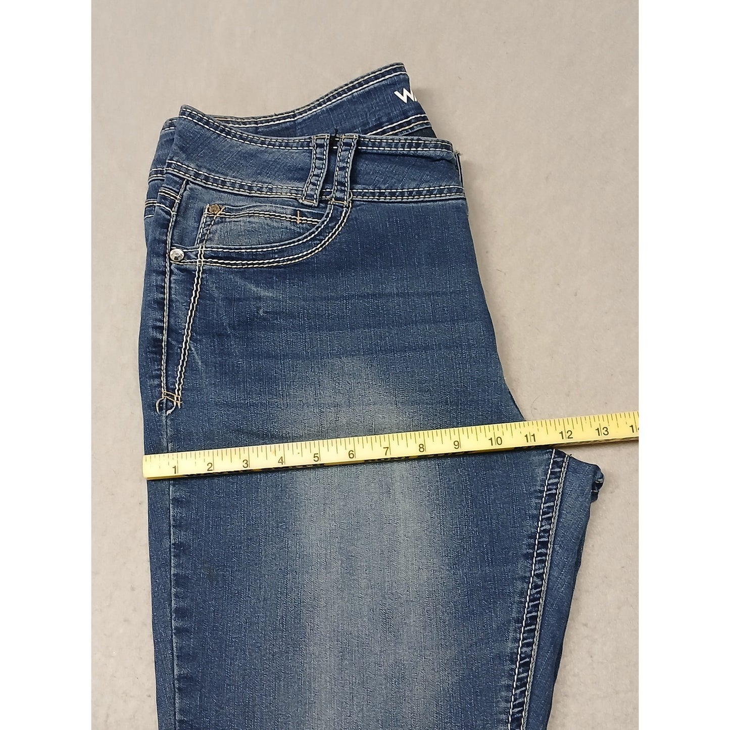 Wallflower (15R) Women's Curvy Fit Boot Cut Blue Denim Jeans