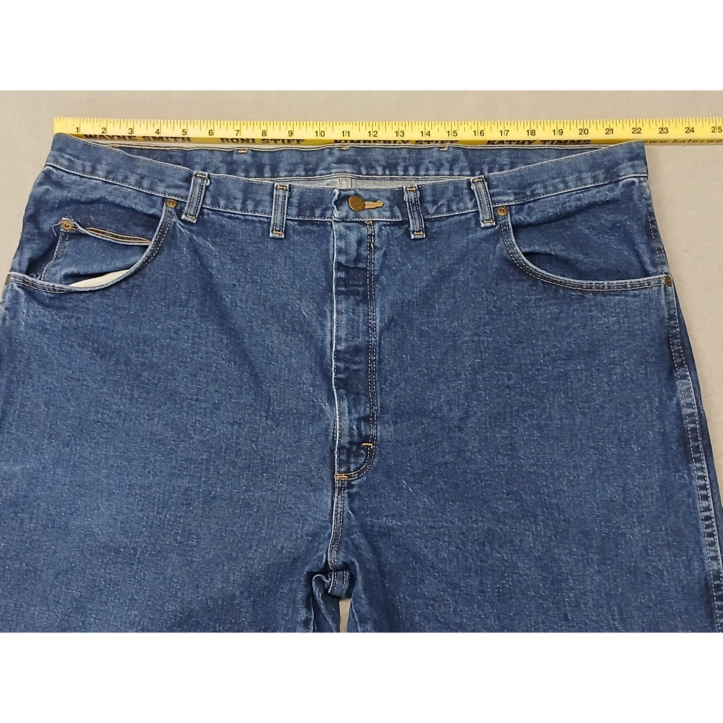 Wrangler (46x32) Rugged Relaxed Straight Blue Denim Jeans