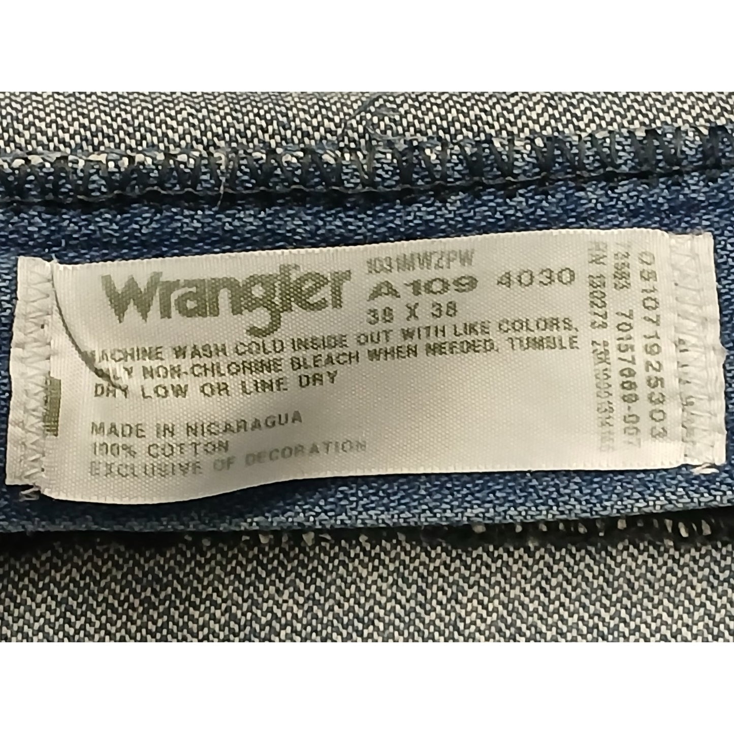 Wrangler (38x38) Vintage High Rise Straight Blue Denim Jeans