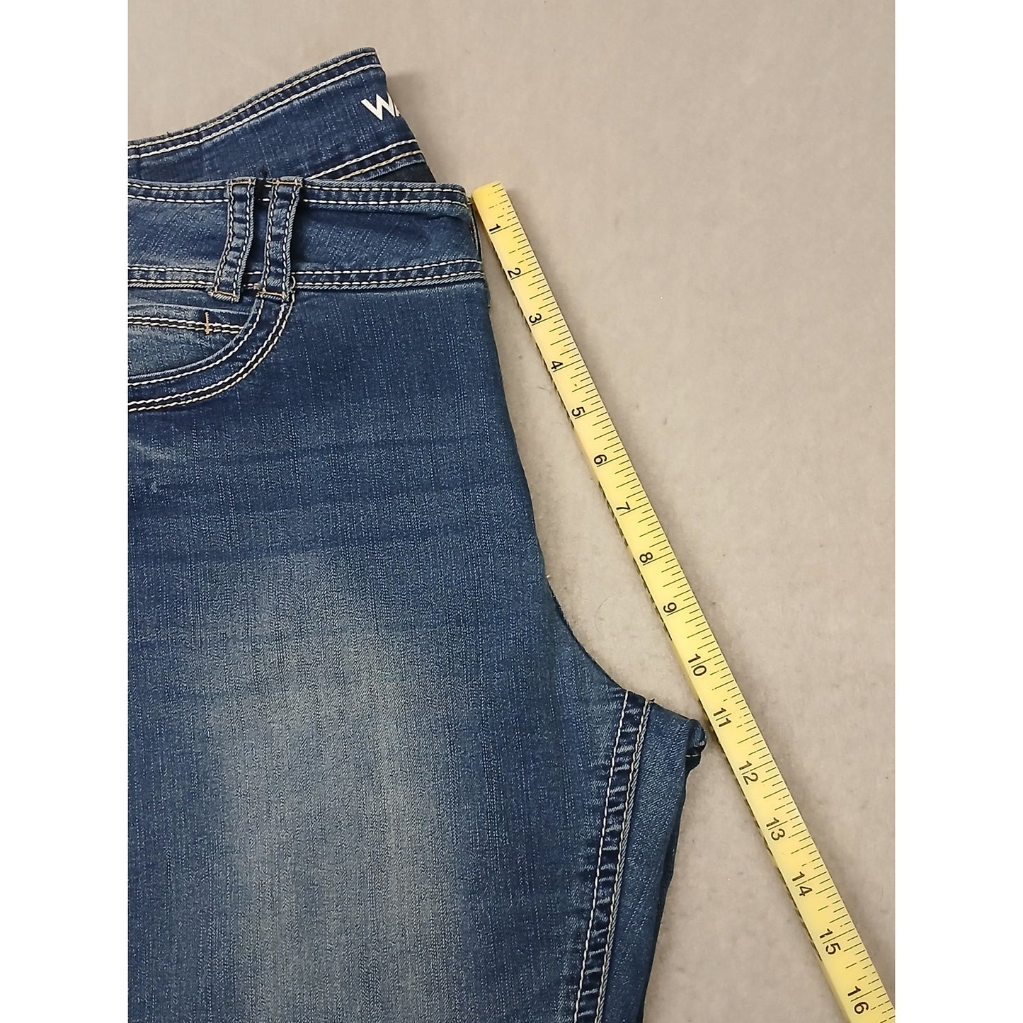 Wallflower (15R) Women's Curvy Fit Boot Cut Blue Denim Jeans