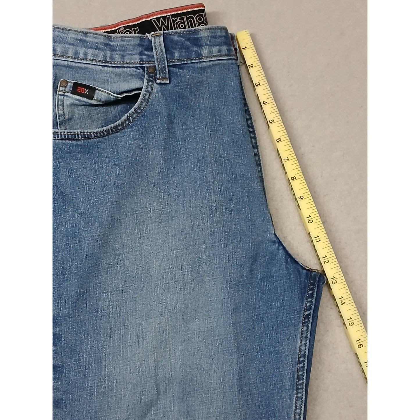 Wrangler (38x38) Vintage Relaxed Straight Blue Denim jeans