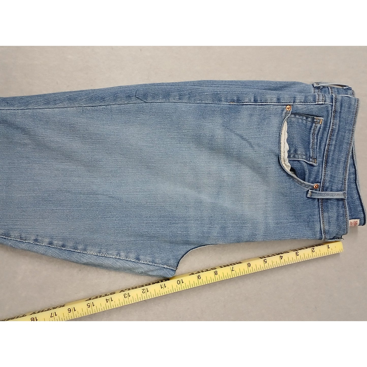 Levis (32x30) Straight Mid Rise Boot Cut Blue Denim Jeans