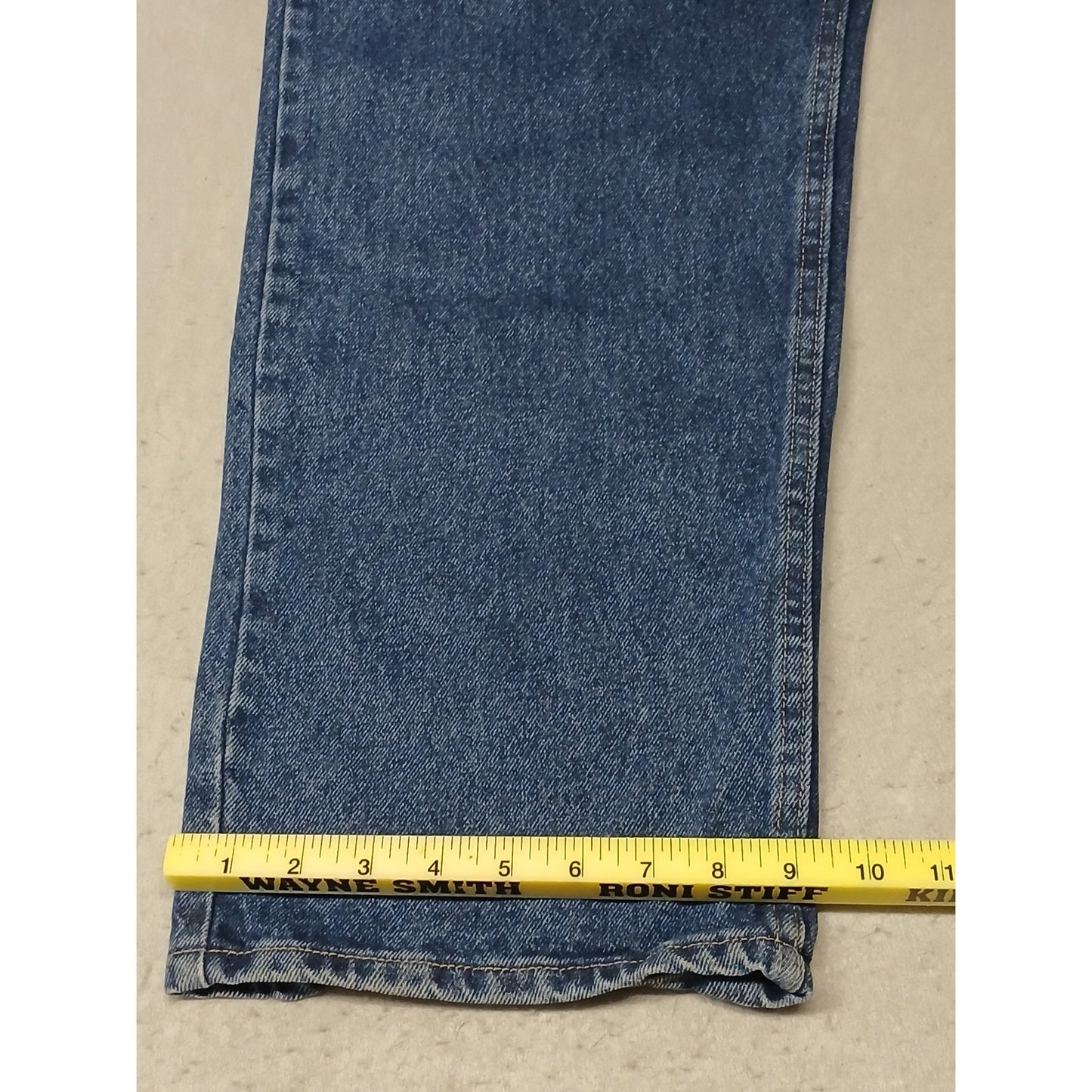 Wrangler (40x32) Men's Relaxed Straight Leg Blue Denim Jeans