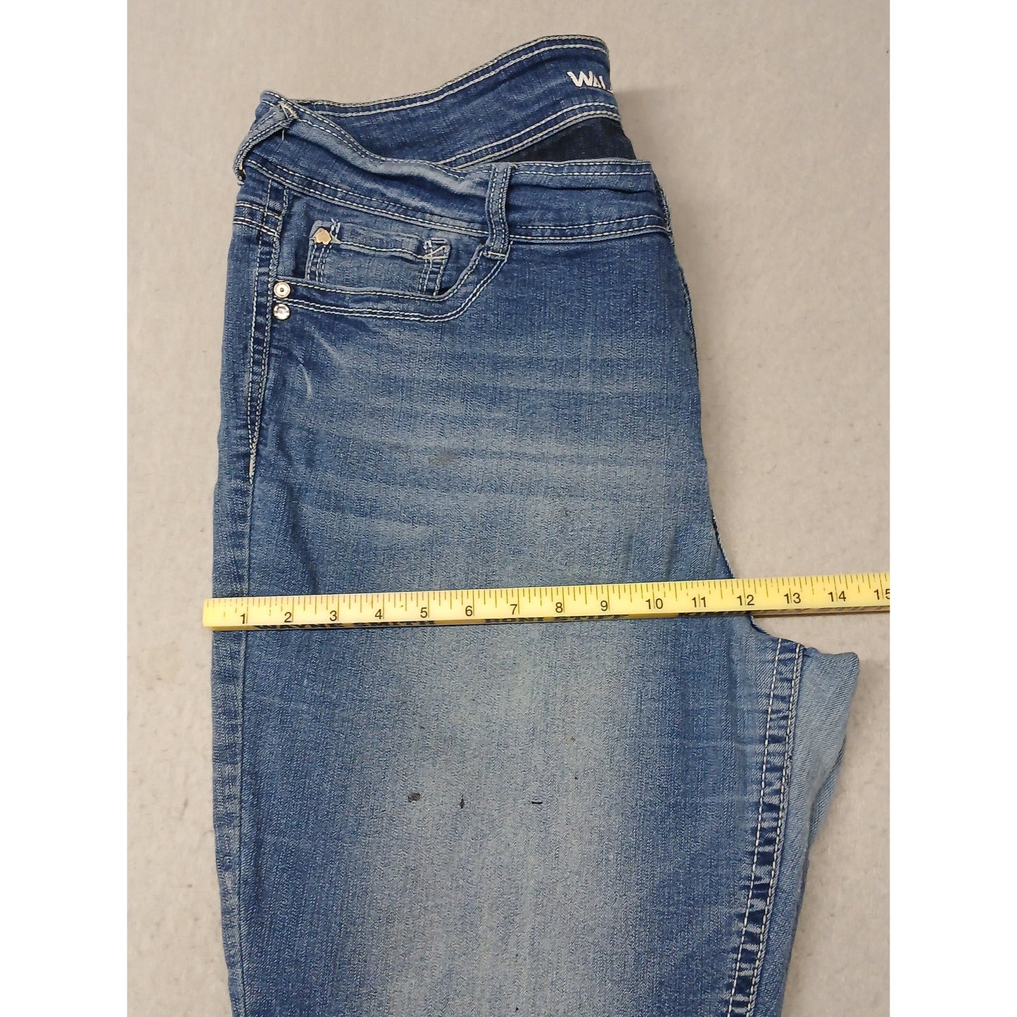 Wallflower (40") Vintage Relaxed Boot Cut Blue Denim Jeans
