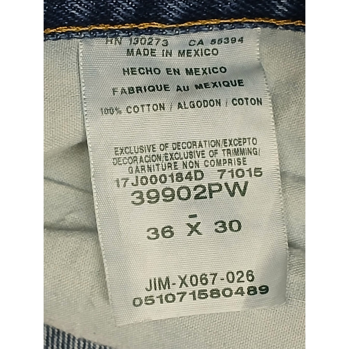 Wrangler (36x30) Rugged Wear Classic Fit  Blue Denim jeans