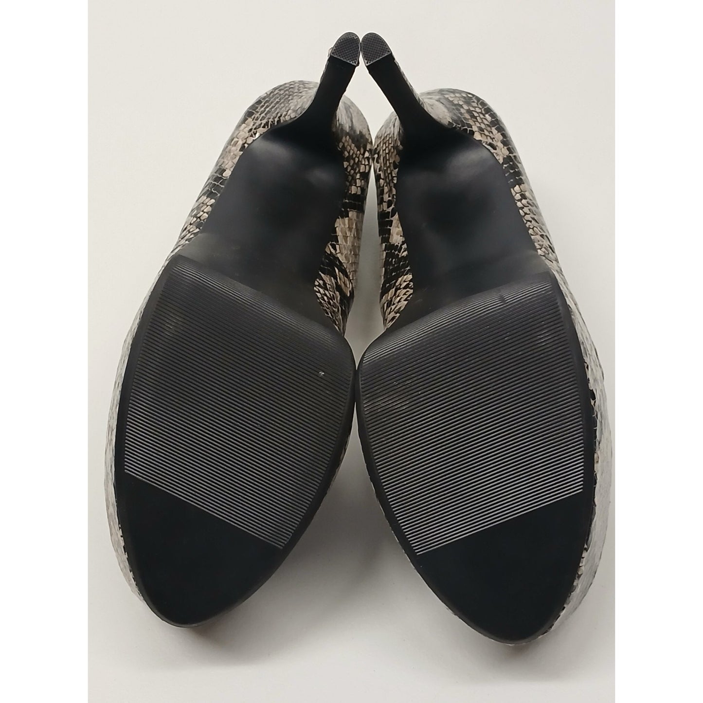 Olsenboye (10M) Snake Skin Close Toe Pumps Stiletto Heels