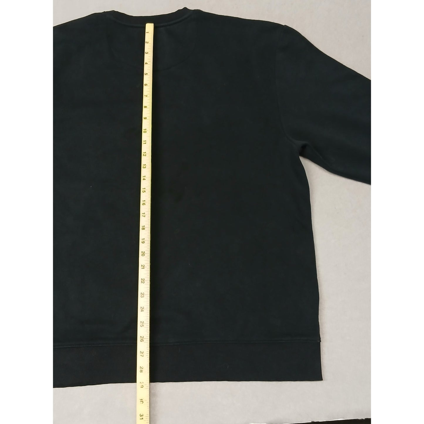Wrangler (Medium) Black Crew Neck Pullover Sweatshirt