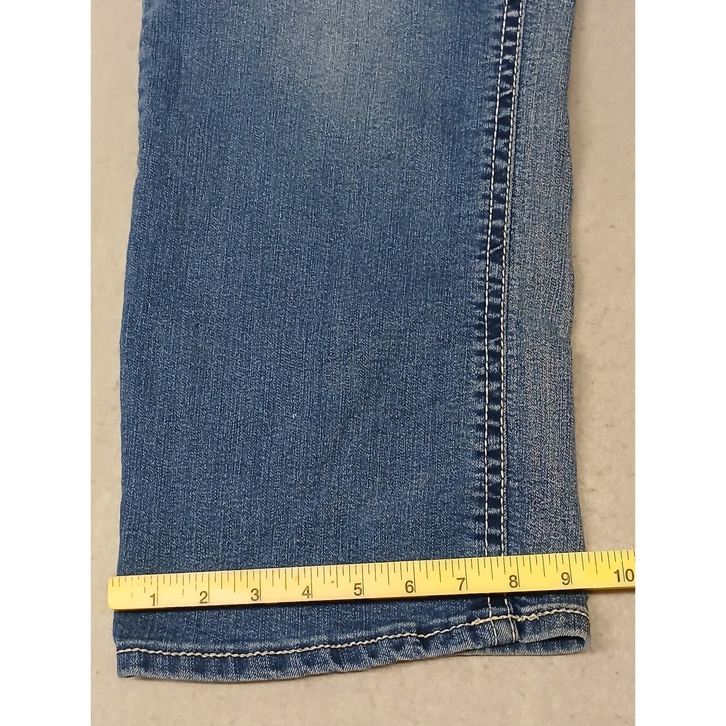Wallflower (40") Vintage Relaxed Boot Cut Blue Denim Jeans