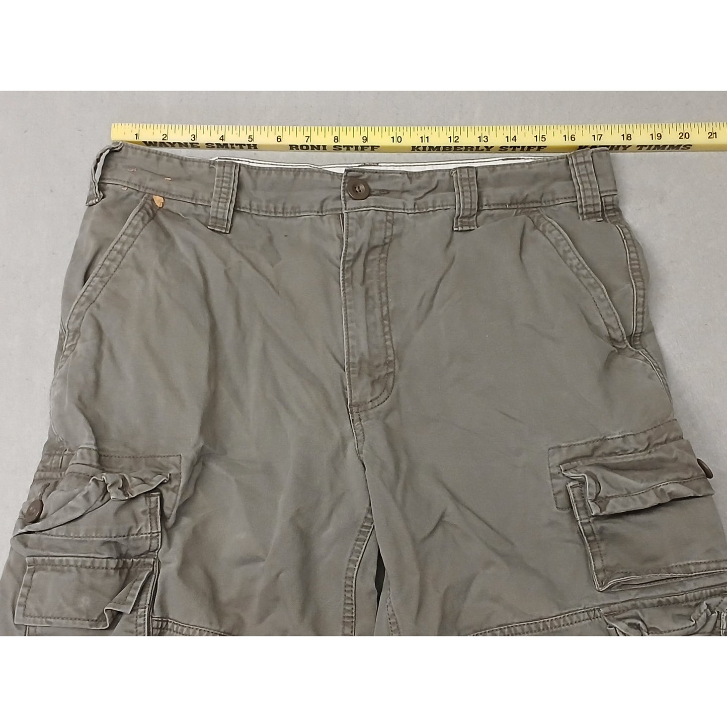 Roundtree & York (34) Gray Cargo Style Khaki Utility Shorts
