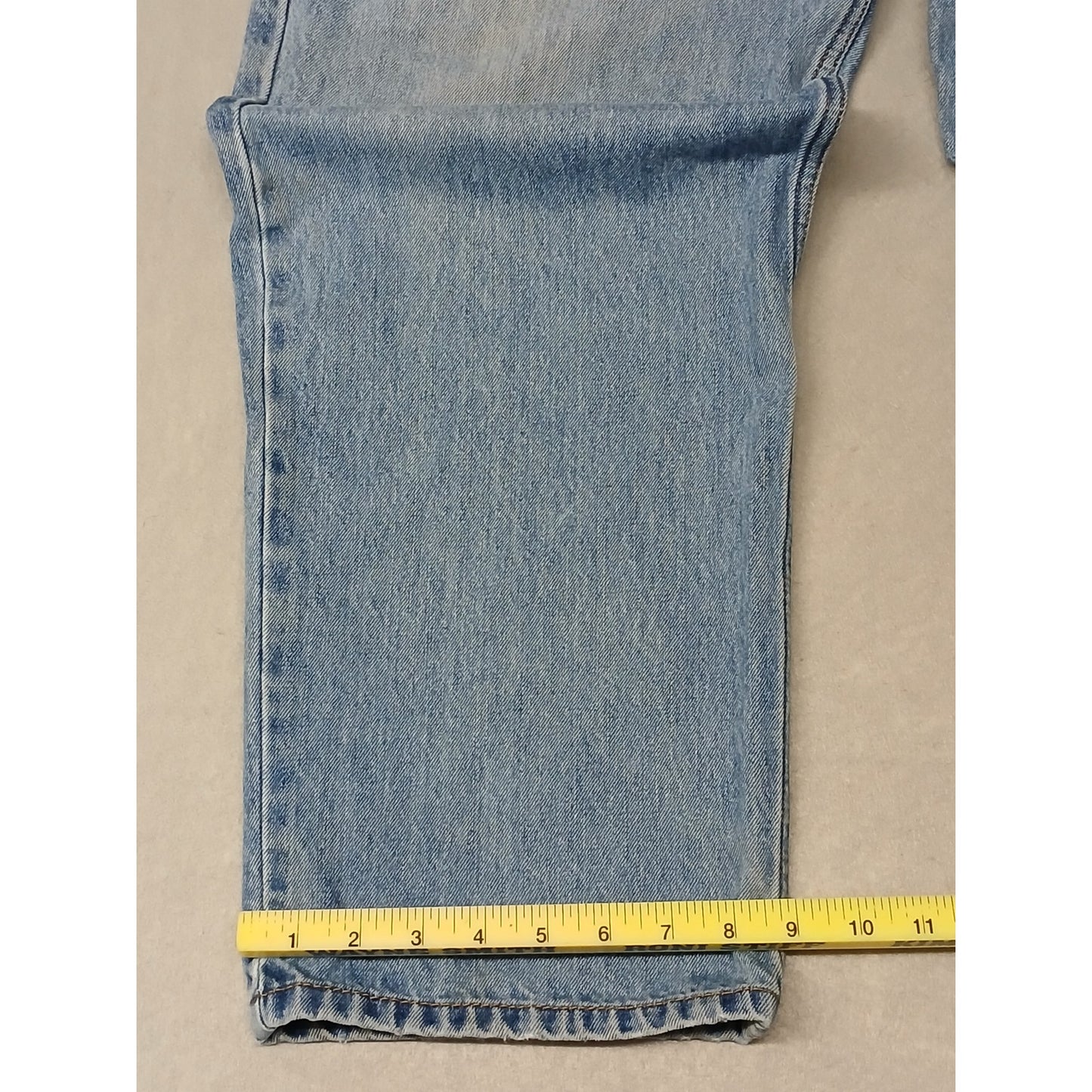 Levis 550 (40x30) Relaxed Fit Straight Leg Light Denim Jeans