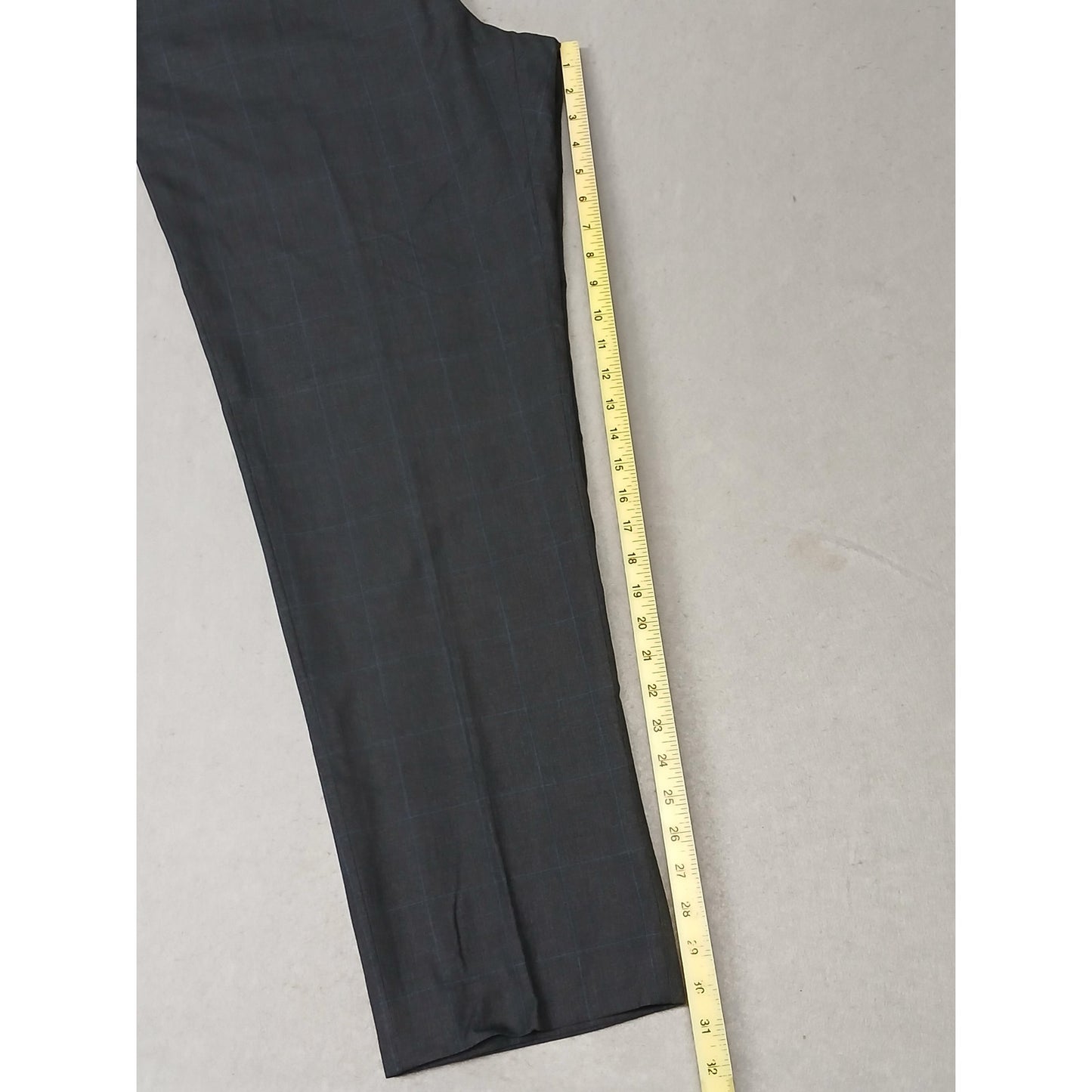 CHAPS (42x32) Gray Plaid Classic Straight Leg Dress Slacks