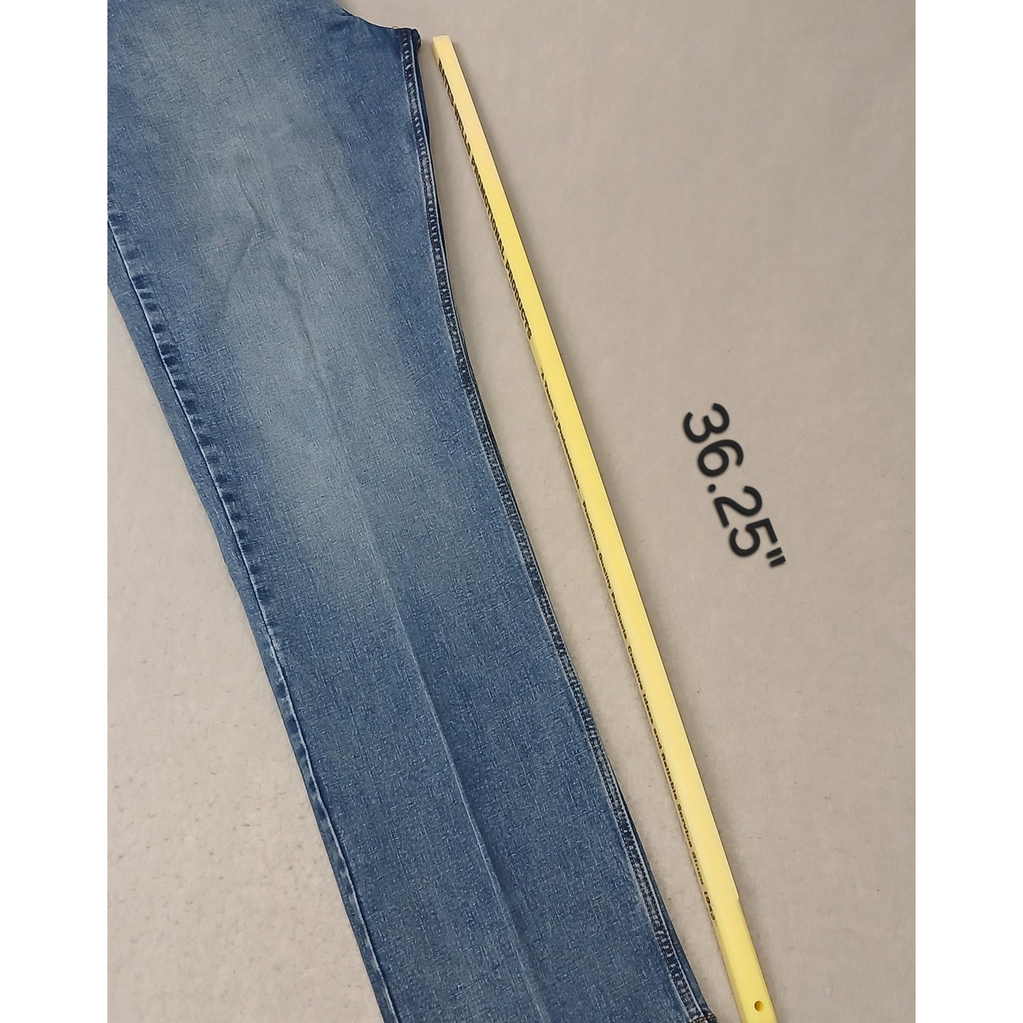 Wrangler (38x38) Vintage Relaxed Straight Blue Denim jeans