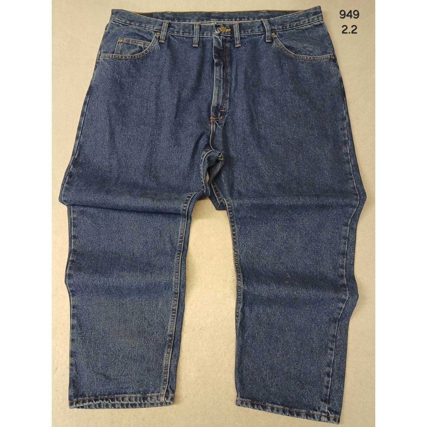 Wranlger (44x29) Men's Relaxed Straight Leg Blue Denim Jeans