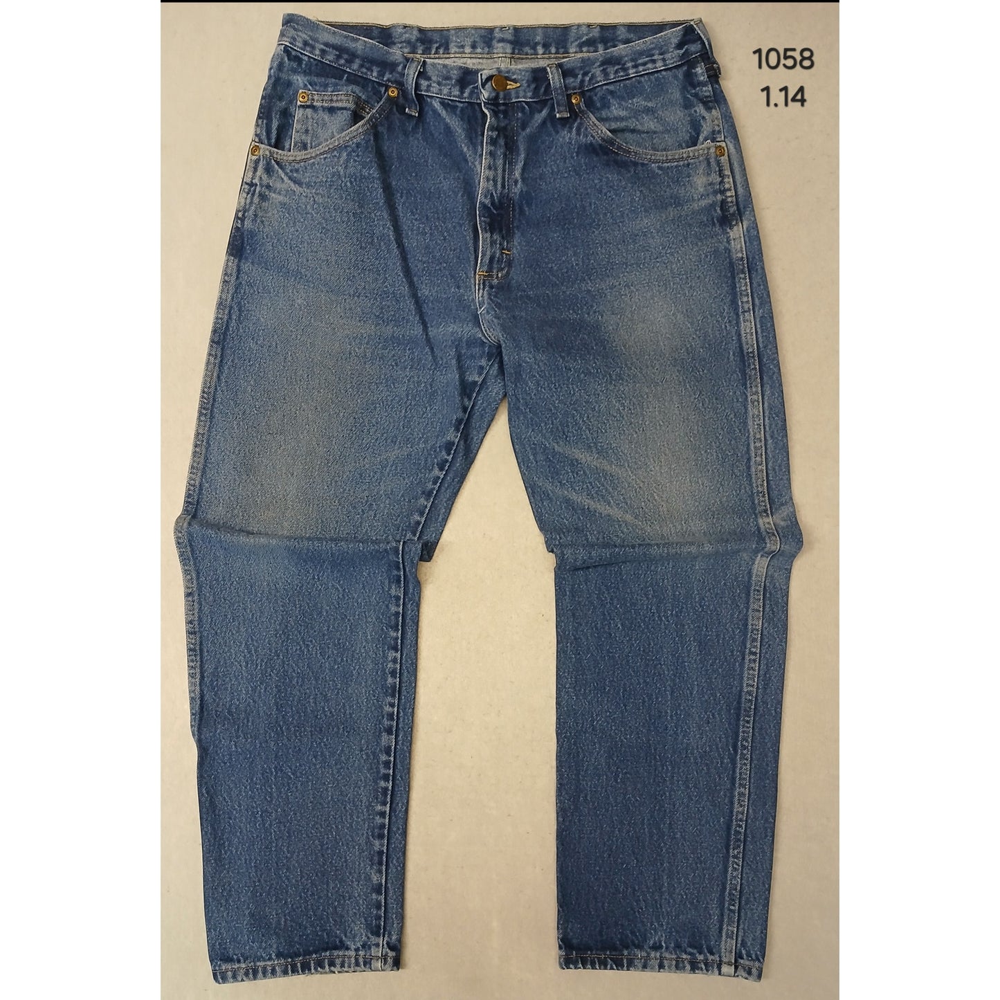 Wrangler (36x30) Rugged Wear Classic Fit  Blue Denim jeans