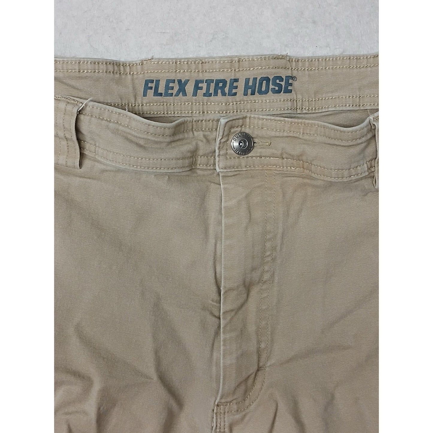 Duluth (40) Beige Flex Fire Hose Cargo Style Khaki Shorts