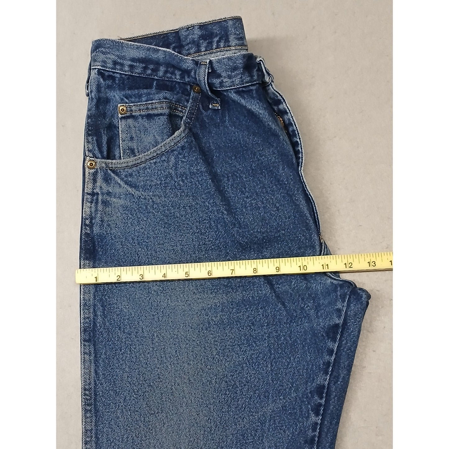 Wrangler (36x30) Rugged Wear Classic Fit  Blue Denim jeans