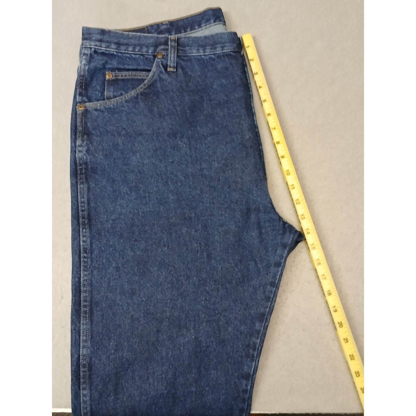 Wrangler (42x30) Men's Straight Leg Blue Denim Jeans