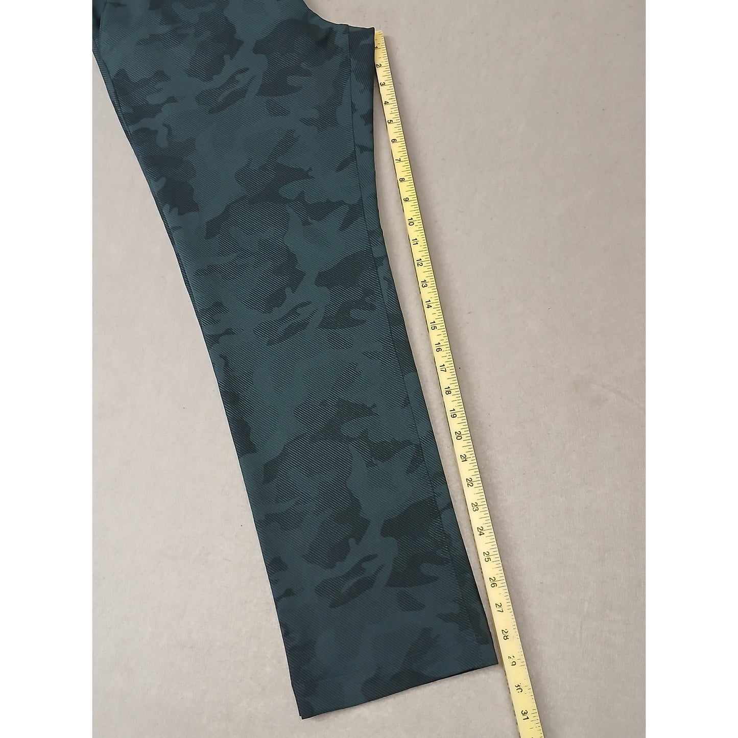 Nike (34x30) Men's Straight Green Camo Dri-Fit Golf Trousers