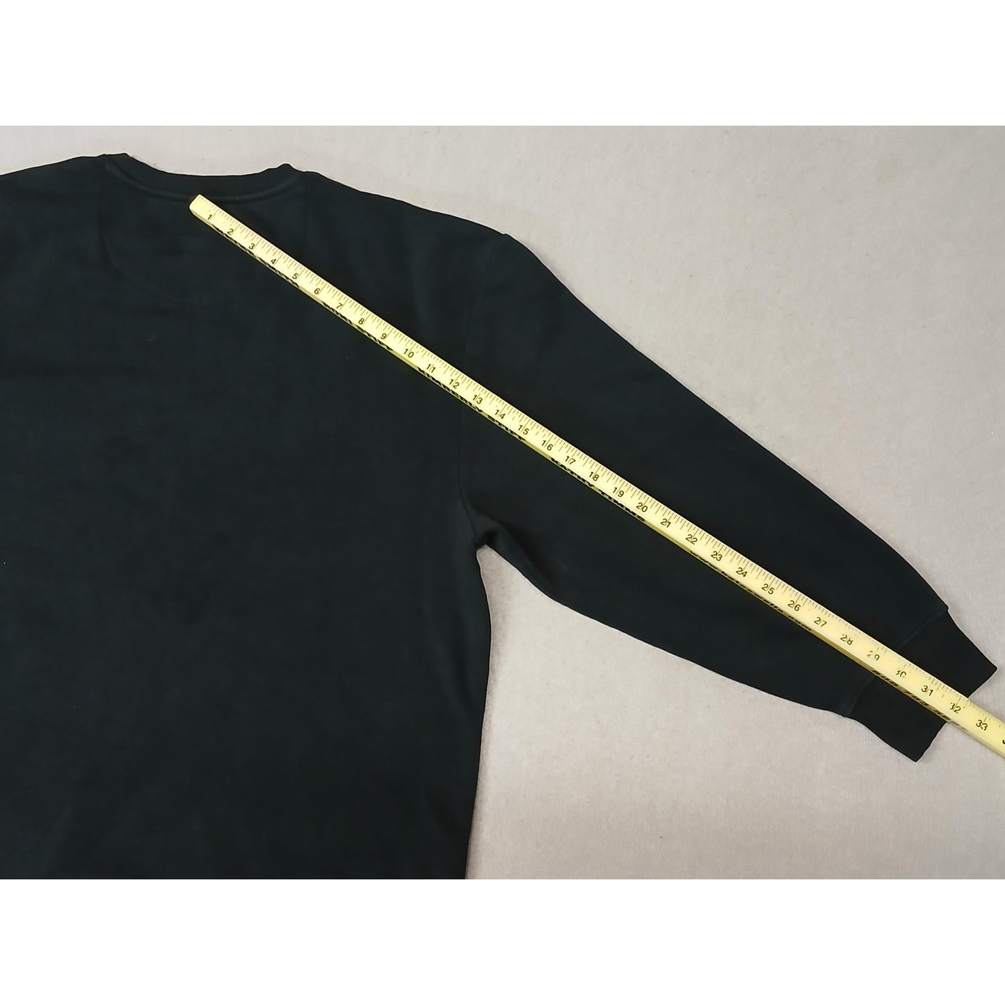Wrangler (Medium) Black Crew Neck Pullover Sweatshirt