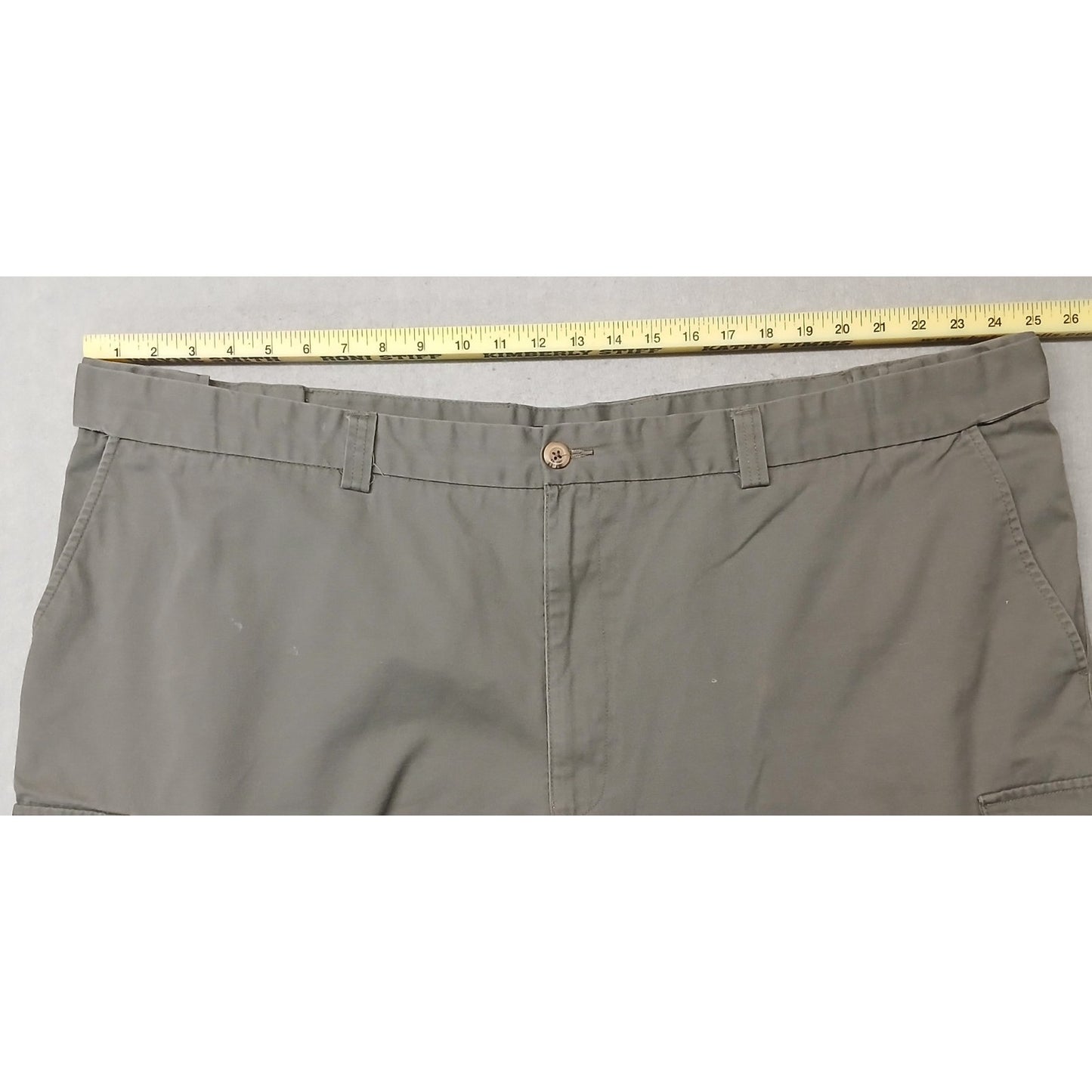 Canyon Ridge (52) Men's Gray Cargo Khaki Relaxed Shorts