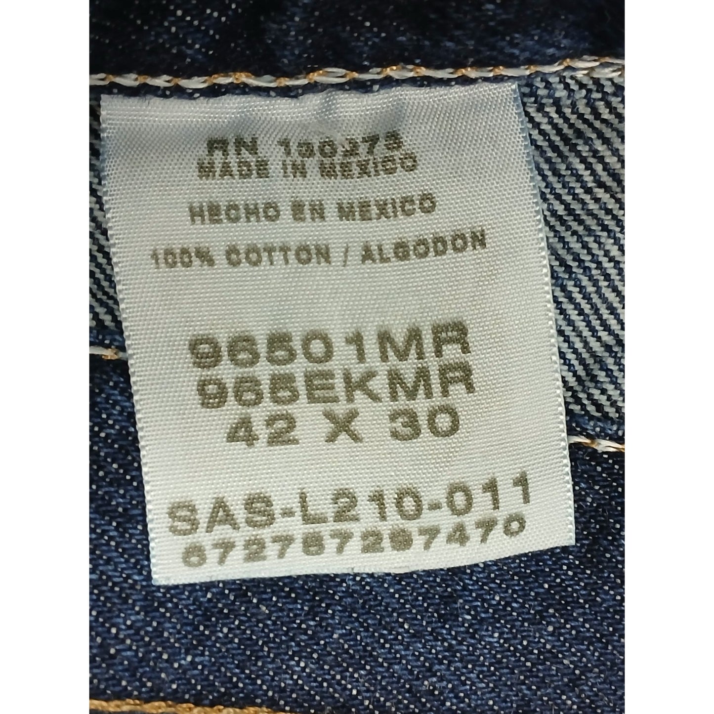 Wrangler (42x30) Men's Straight Leg Blue Denim Jeans