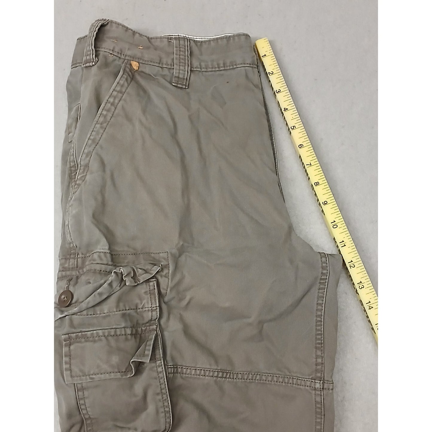 Roundtree & York (34) Gray Cargo Style Khaki Utility Shorts