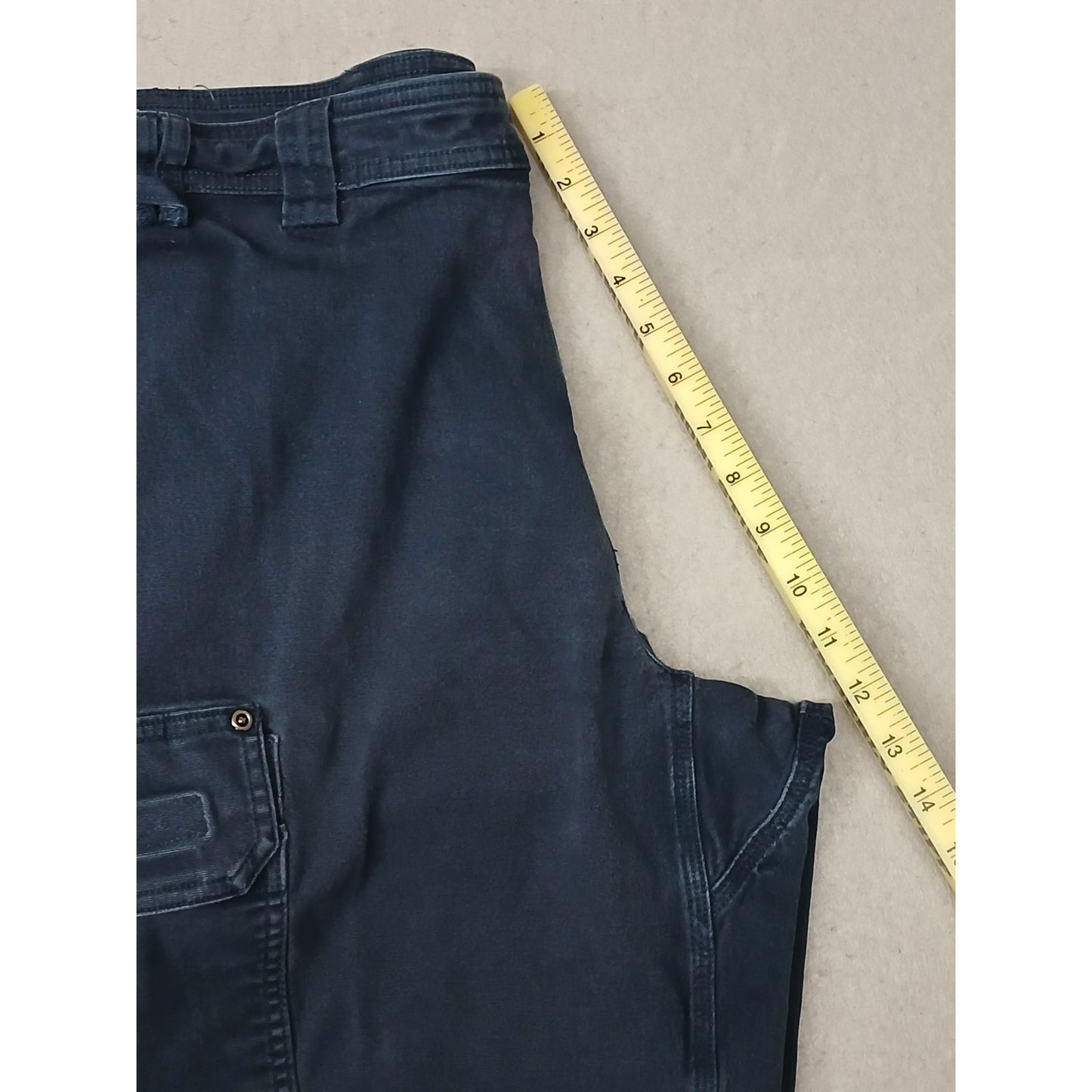 Duluth (40) Blue Cargo Style Flex Fire Hose Khaki Shorts