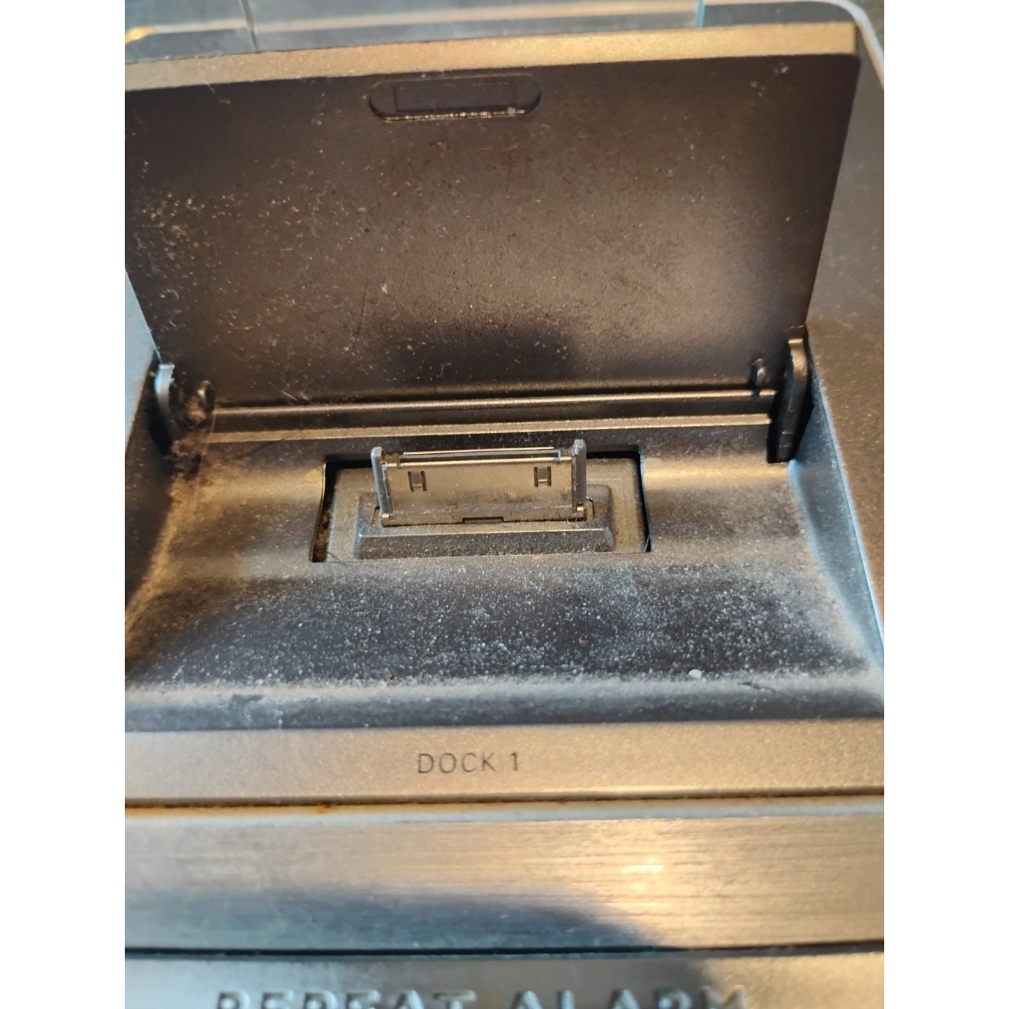 iPad Vintage Multi Station/Radio DC39037